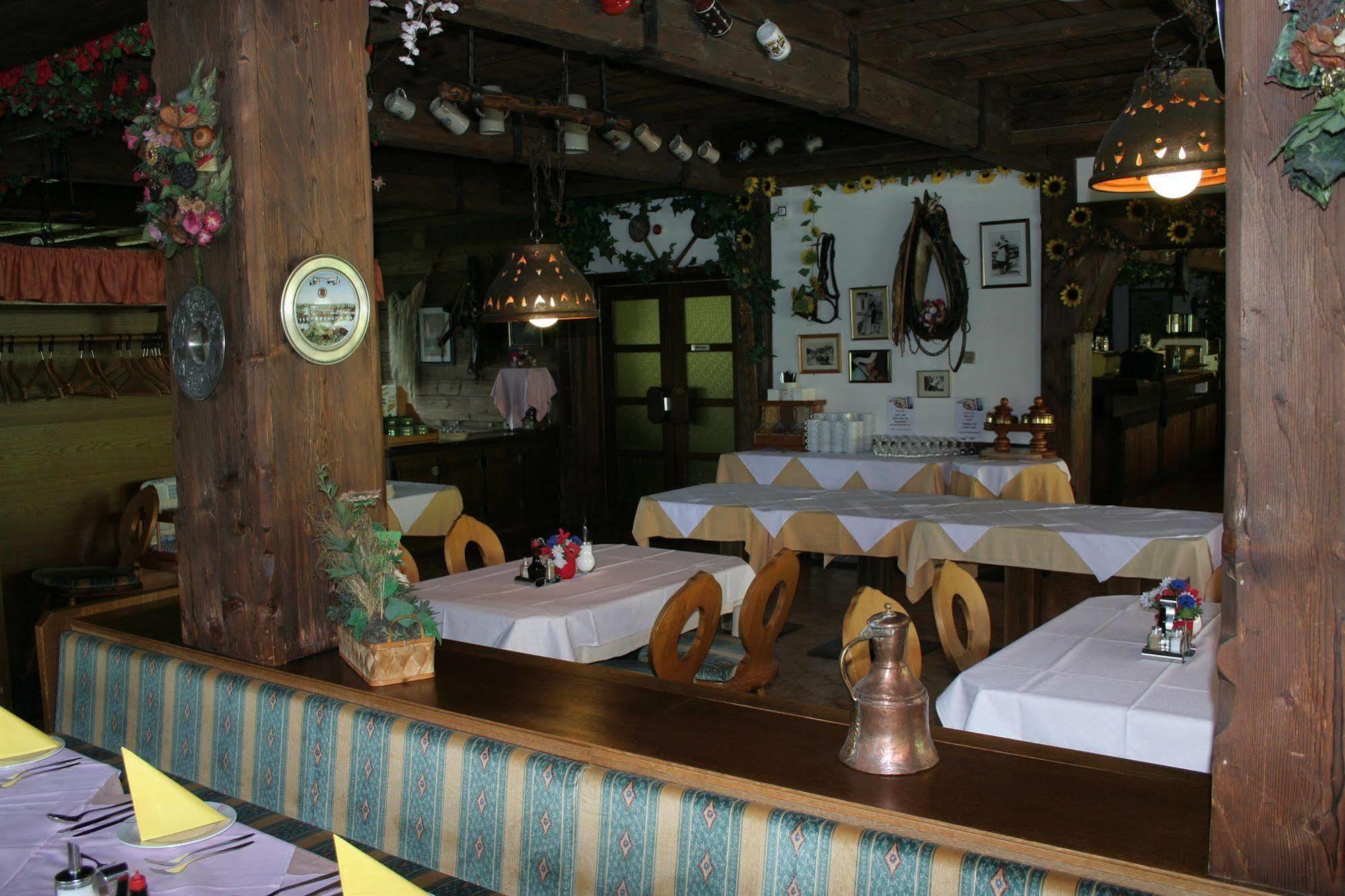 Hotel Harfenwirt วิลด์เชอเนา ภายนอก รูปภาพ